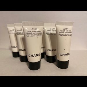 Chanel LE LIFT skin-recovery sleep mask